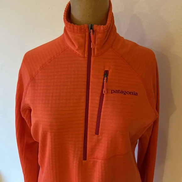 Patagonia sz S salmon pink retool 1/2 zip w/ zip pocket great pre owned cond - Picture 7 of 10